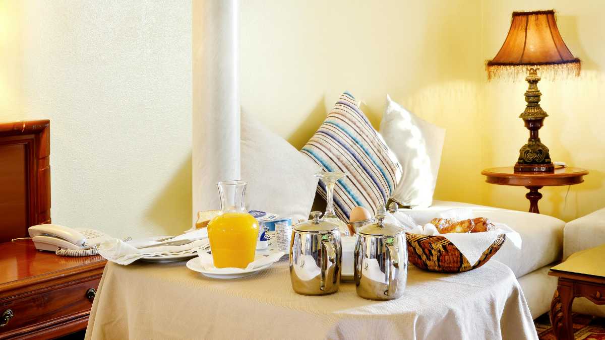 Dove dormire a Ponza vicino al porto: le zone migliori per il 2026