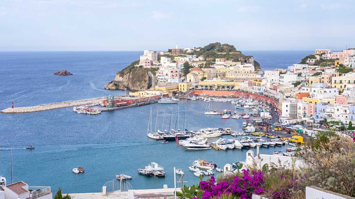 Quali sono le regole per accedere a Chiaia di Luna a Ponza nel 2026?