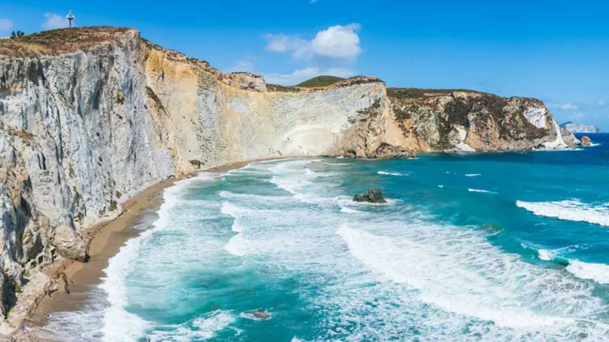 Traghetto da Formia per Ponza: orari e prezzi aggiornati 2026